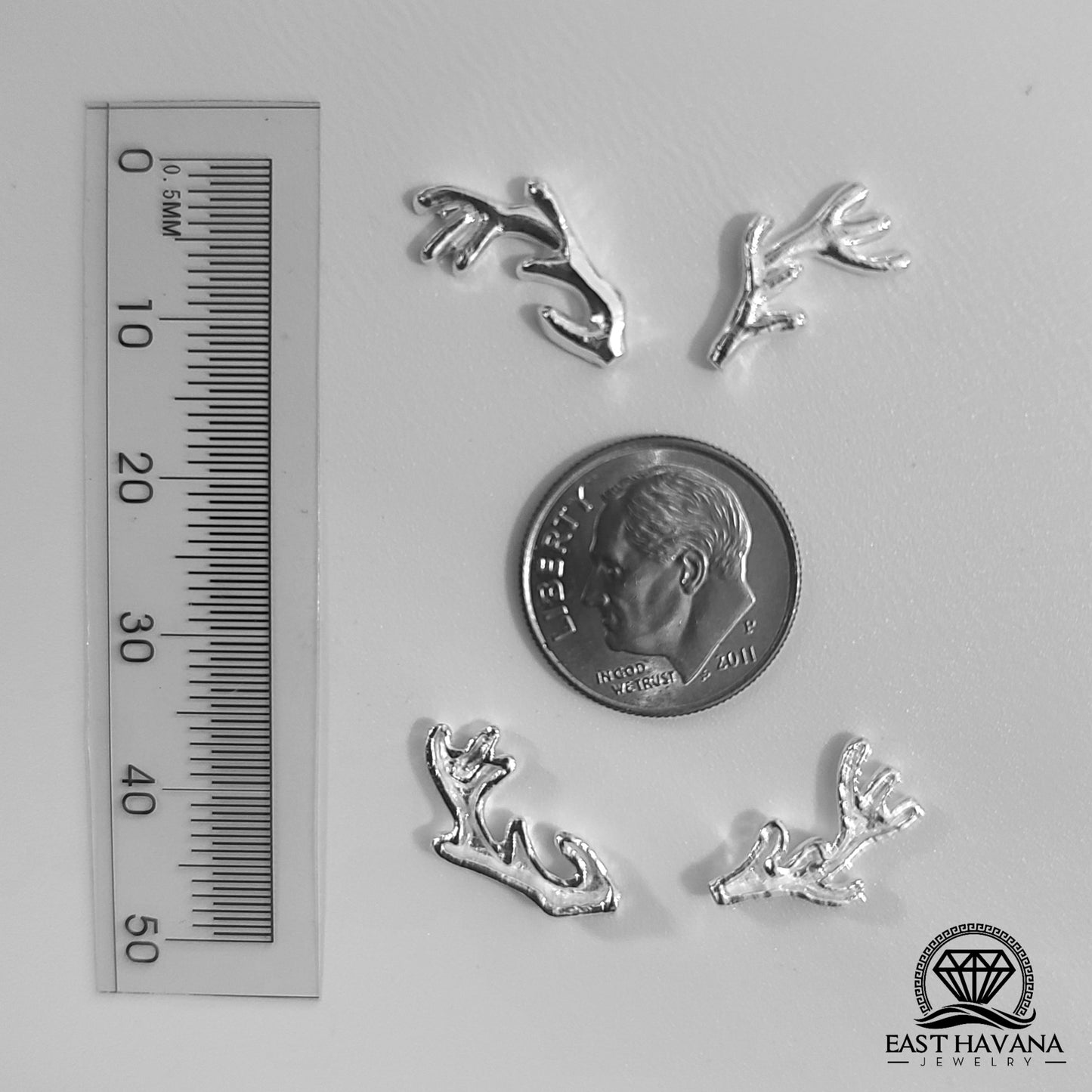 Juego de astas de ciervo, fundición en plata .950