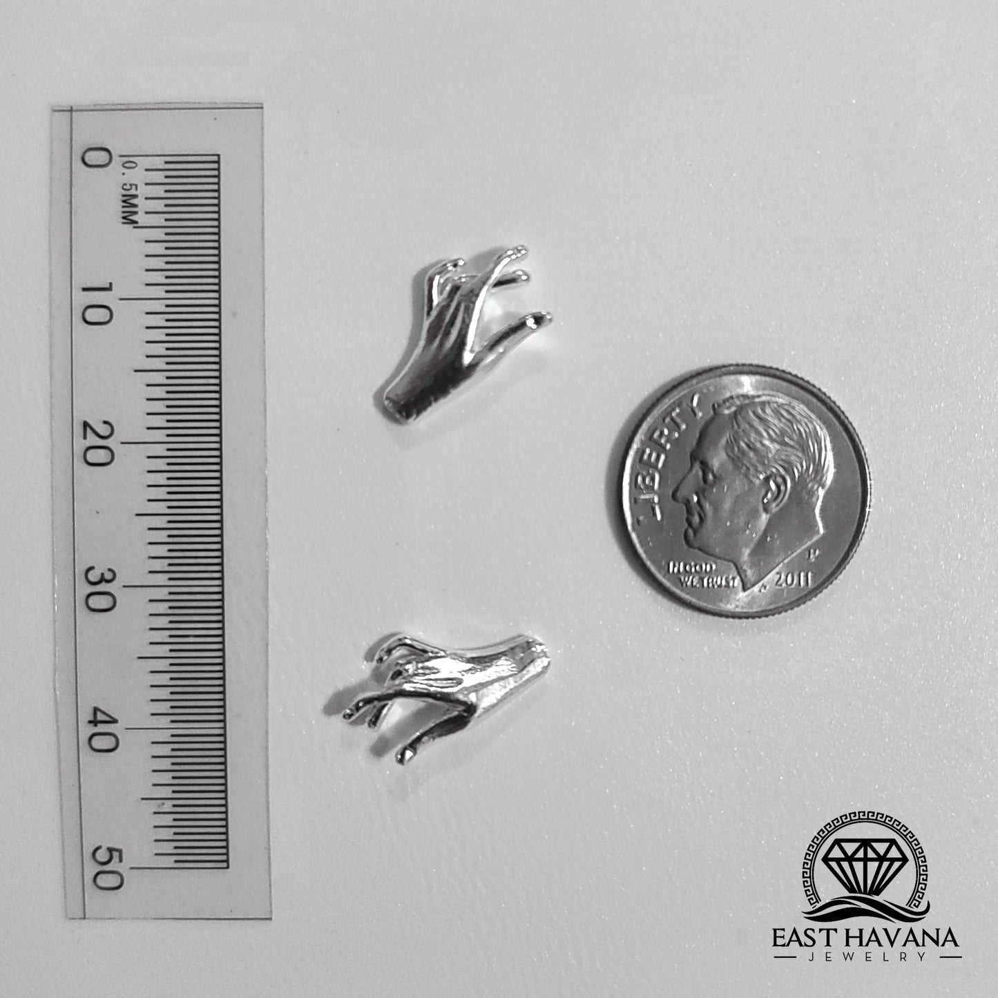 Moulage à la main en argent .950